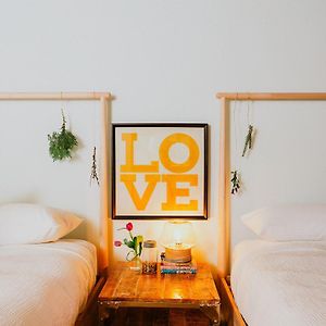 Deluxe Queen Suite